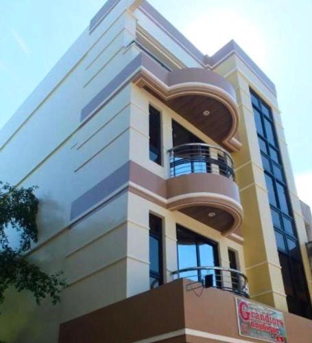 Vigan Hotel | HilFrans Lodge
