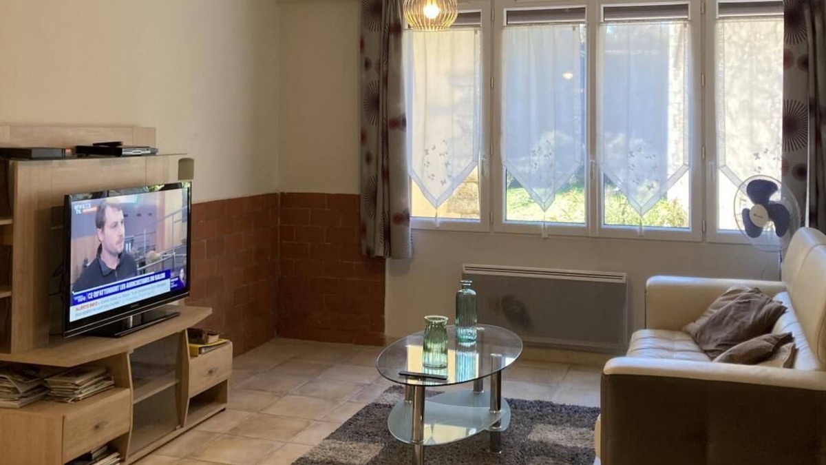 Comps-sur-Artuby House | Hiljainen Mökki Kylässä