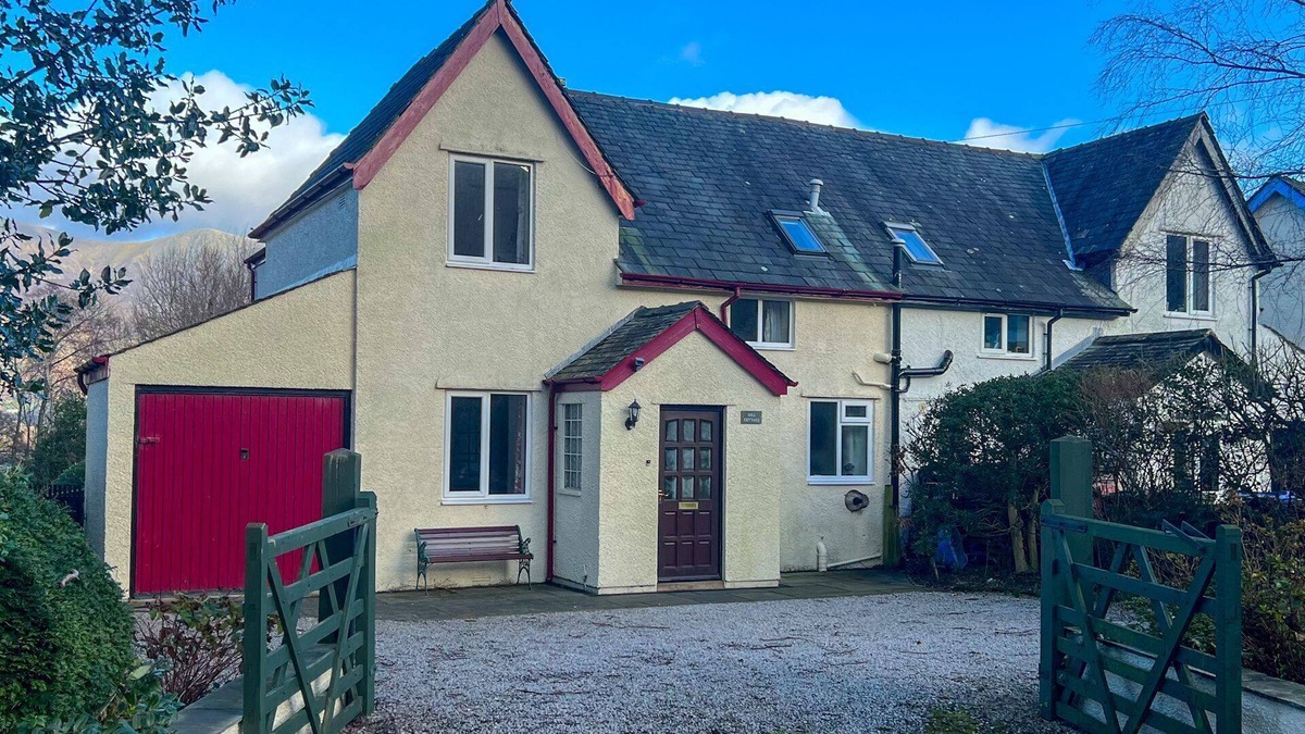 Braithwaite Cottage | Hill Cottage, Braithwaite with views to Skiddaw and walks from the door