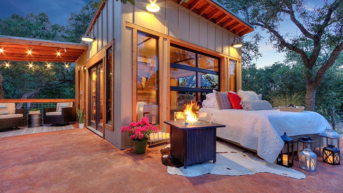 Hondo Cabin | Hill Country Glass House