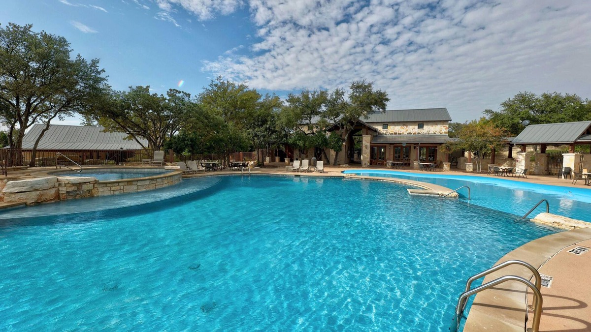 Jonestown Condo | Hill Country Hideaway: The Hollows by Lake Travis