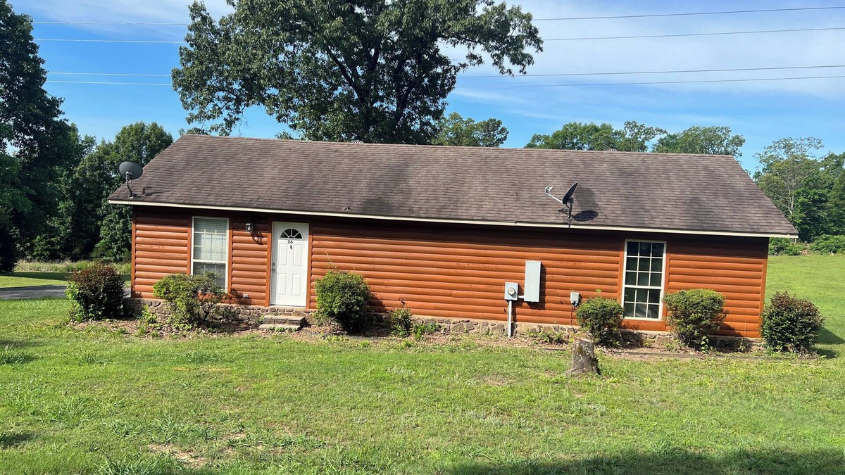 Edgemont Cabin | Hill Creek Cabin 2 Minutes from Marina and boat ramp on Greers Ferry Lake