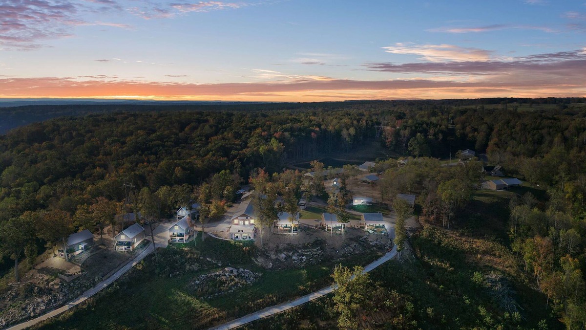 Bryant House | Hill's HideAway with a hot tub & great views!