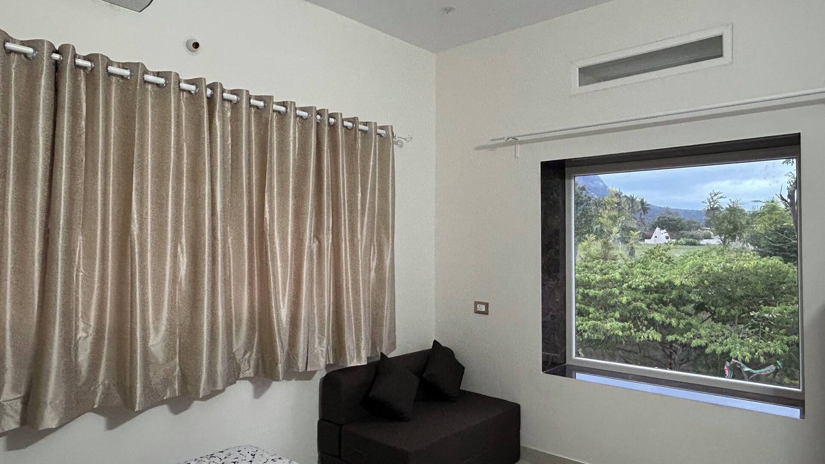 Nandi Hills Villa | Hill View Bedroom with AC & WiFi - Villa at Nandi Hills