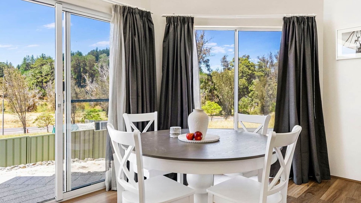Nannup House | Hill View Cottages - Sail B
