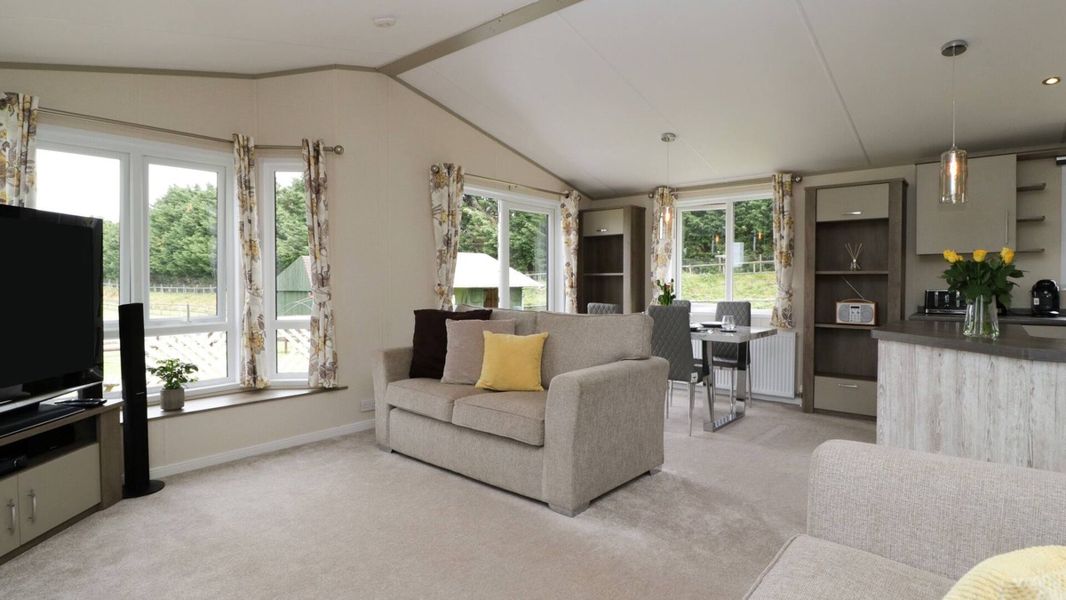 Wareham Cottage | Hill View, Lilac Lodge