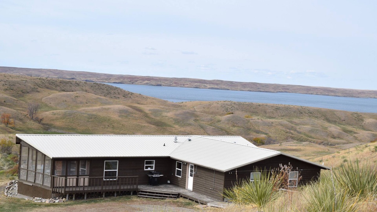 Pierre House | Hillbilly Relaxation Ranch - Your Fish & Hunt & Family Reunion Destination