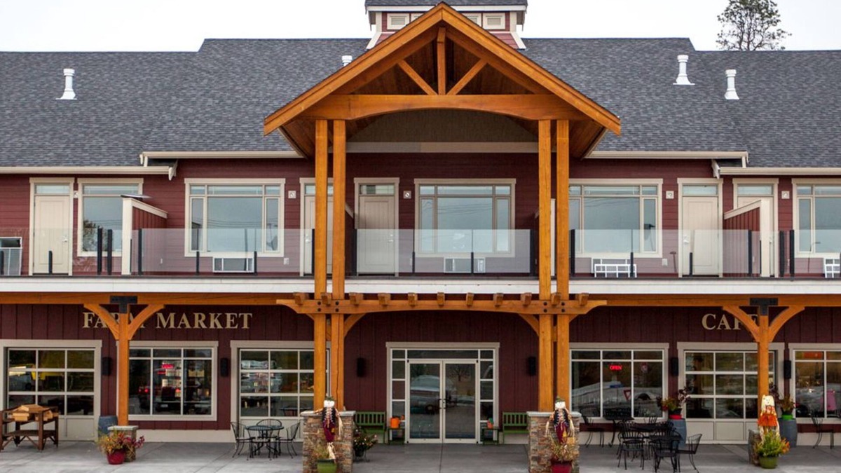 Black Mountain Bed & Breakfast | Hillcrest Farm Market B&B