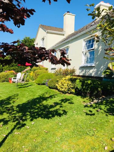 Foxford Bed & Breakfast | Hillcrest farmhouse Bed & Breakfast