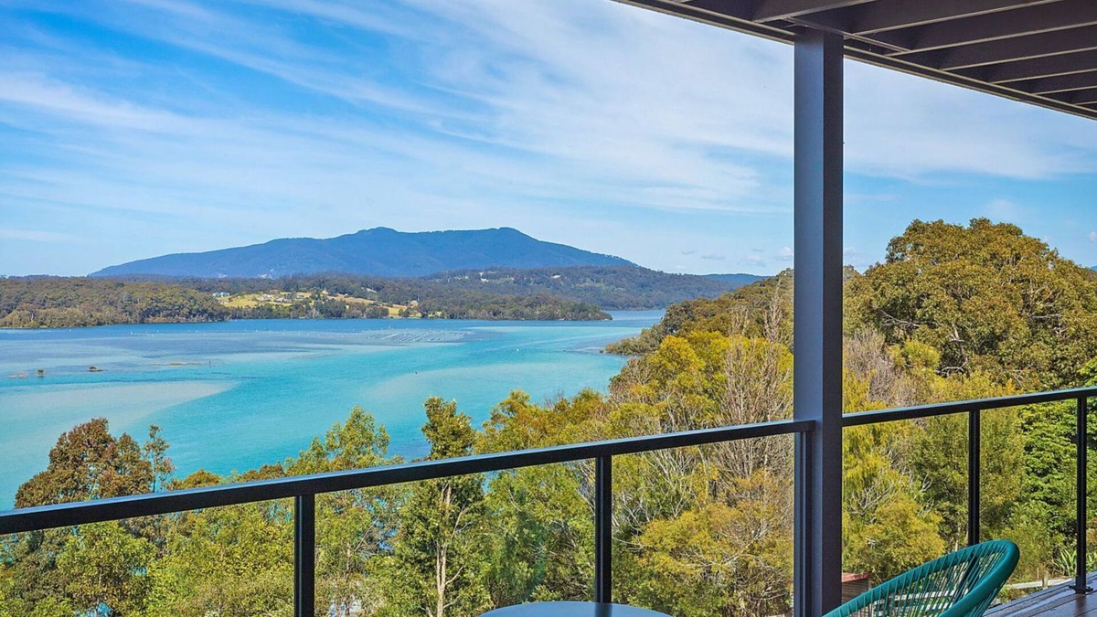 North Narooma Apartment | Hillcrest Views of Wagonga