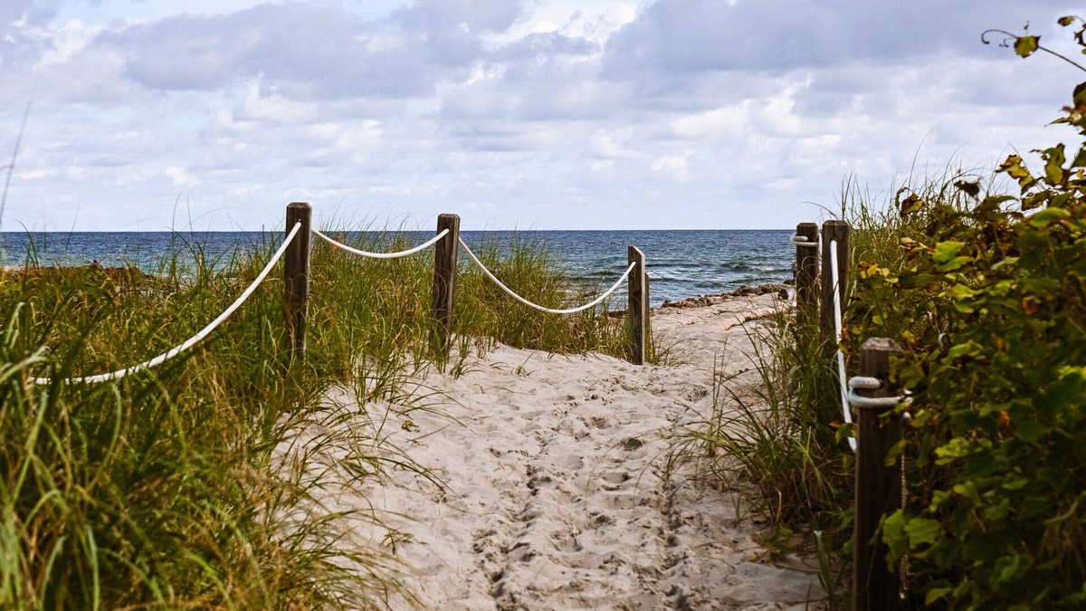 Hillsboro Beach Hotel | Hillsboro Beach Resort by Kasa