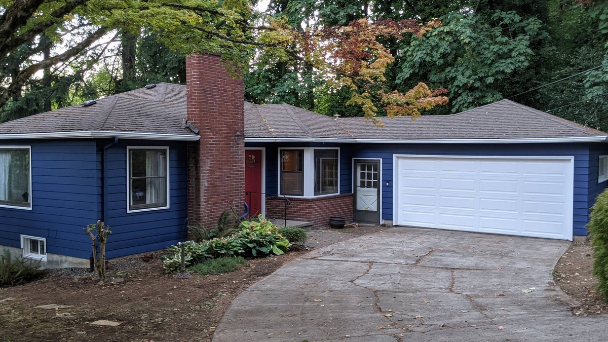 Portland House | Hillsdale Spacious, comfortable home