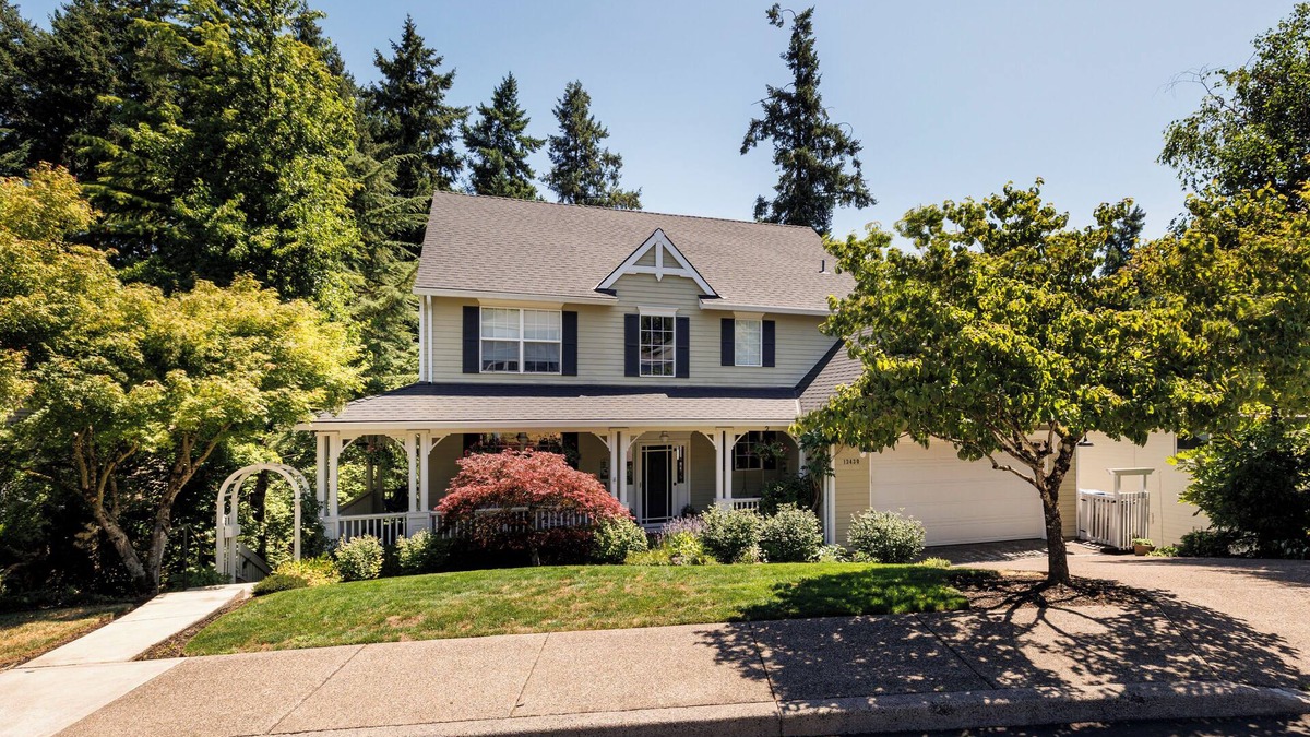 Bull Mountain Apartment | Hillshire Executive Suite Available August 20th