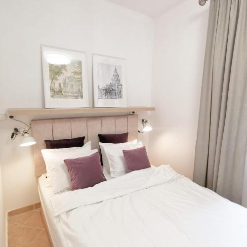 Kissvabhegy Apartment | Hillside Apartment with AC & heating in Grande Maison