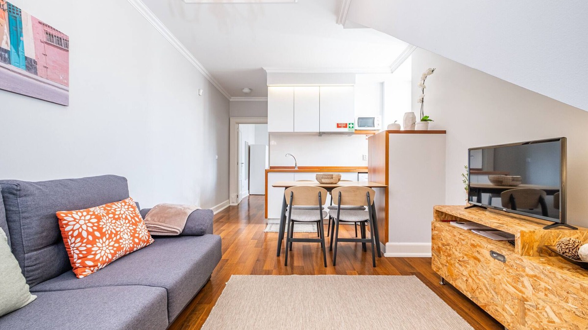Sao Pedro Apartment | Hillside - By Wehost