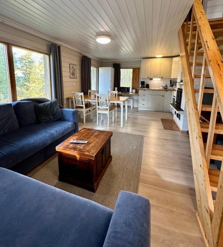 Ivalo Ski Chalet | Hillside Cottage