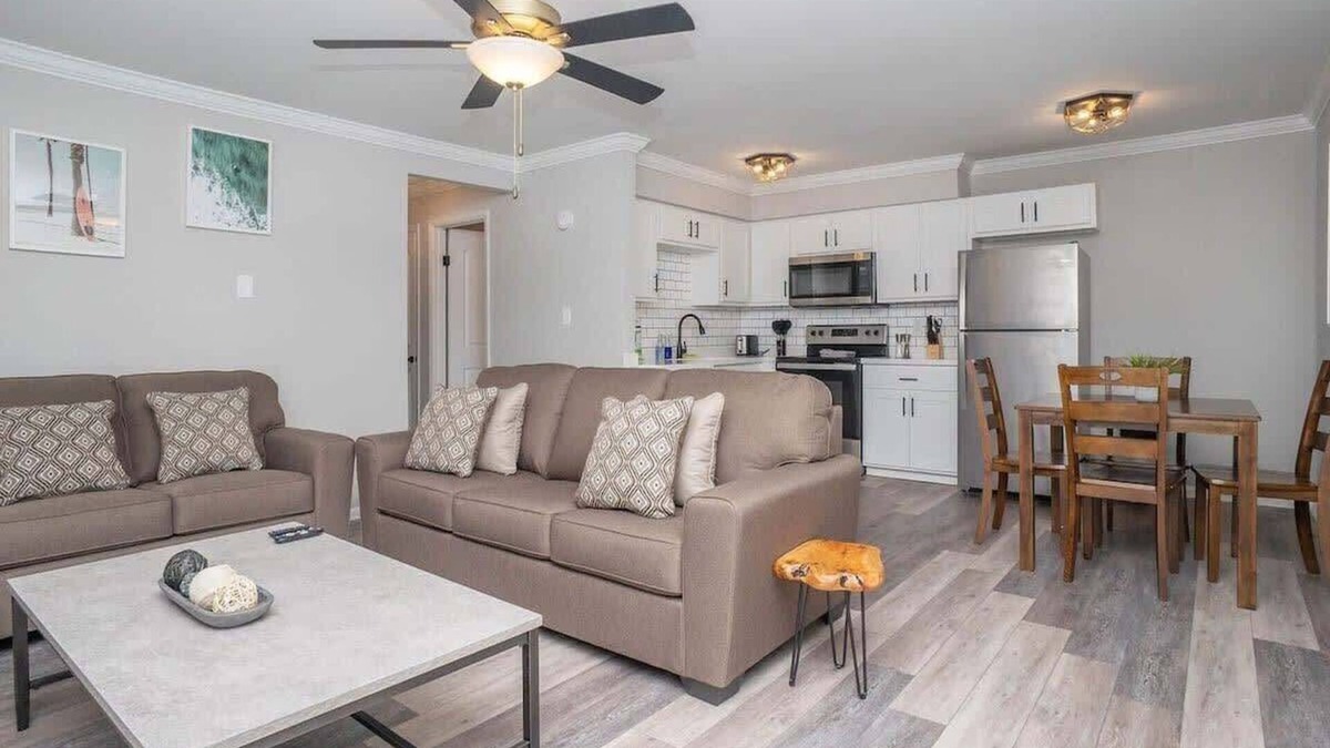 Bayview Apartment | Hillside Cove - Port Suite