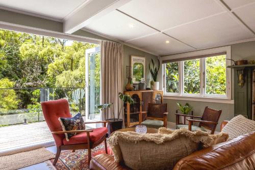 Ostend House | Hillside Hideaway