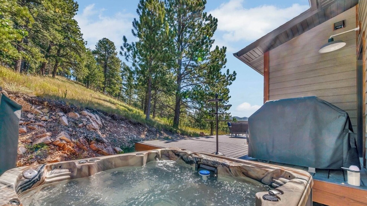 Sturgis Cabin | Hillside Lodge of the Black Hills