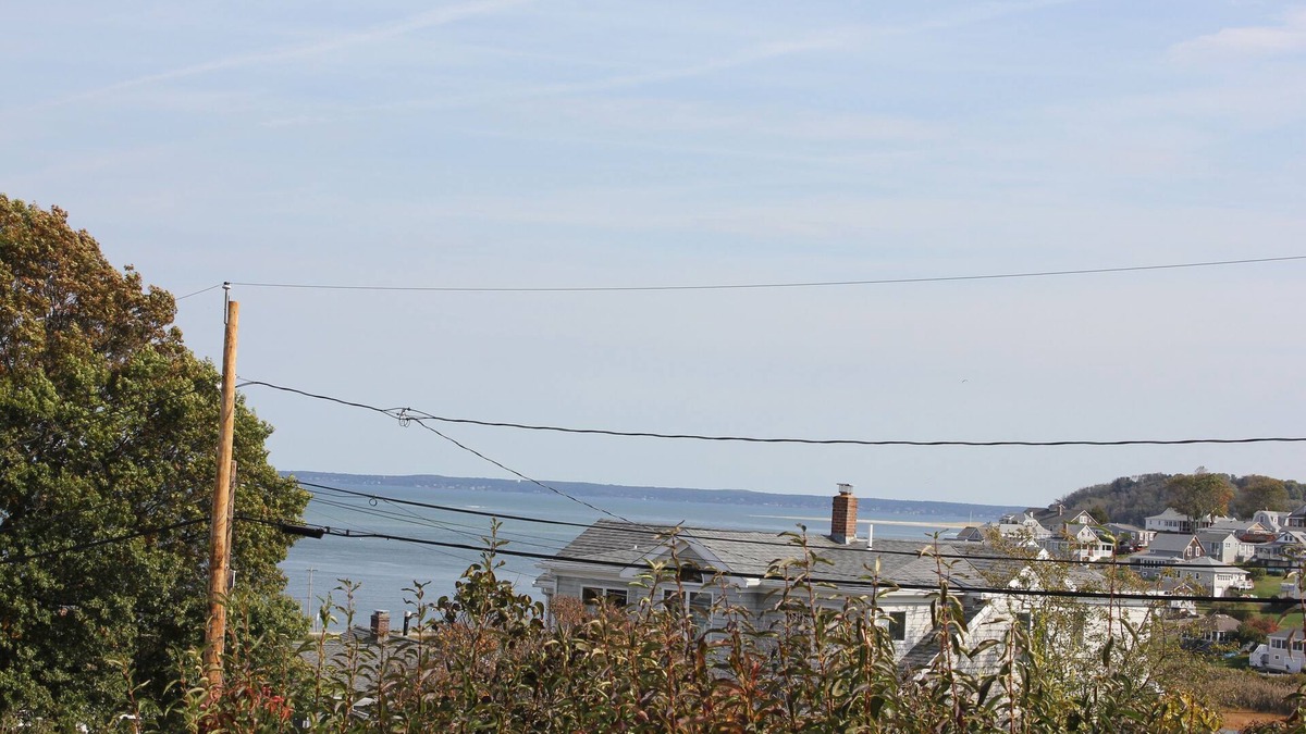 Great Neck House | Hillside Ocean View; access to private beach