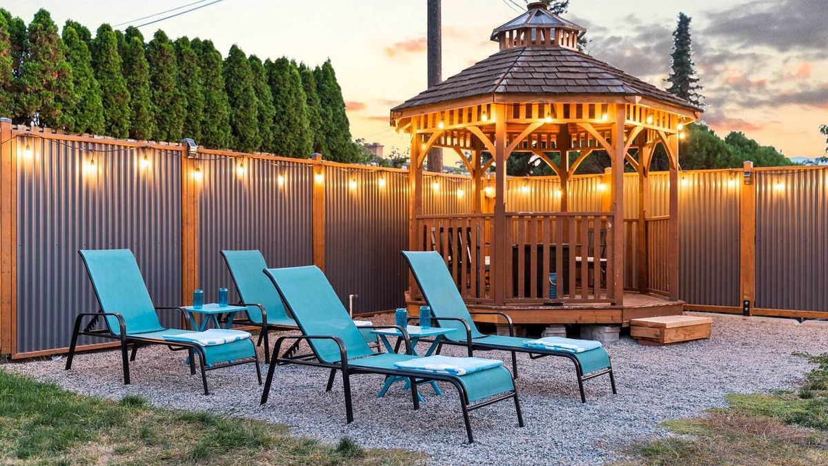 Okanagan-Similkameen House | Hillside Vacation Suite - AC - Washer/Dryer - Big Outdoor Space - Quiet