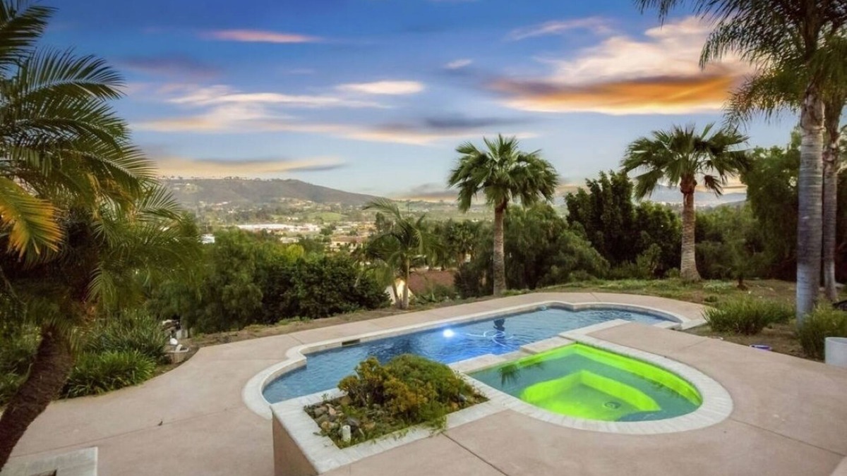 San Marcos House | Hillside Villa - 2 bed/2bath 1st floor of subdivided home with full privacy/pool