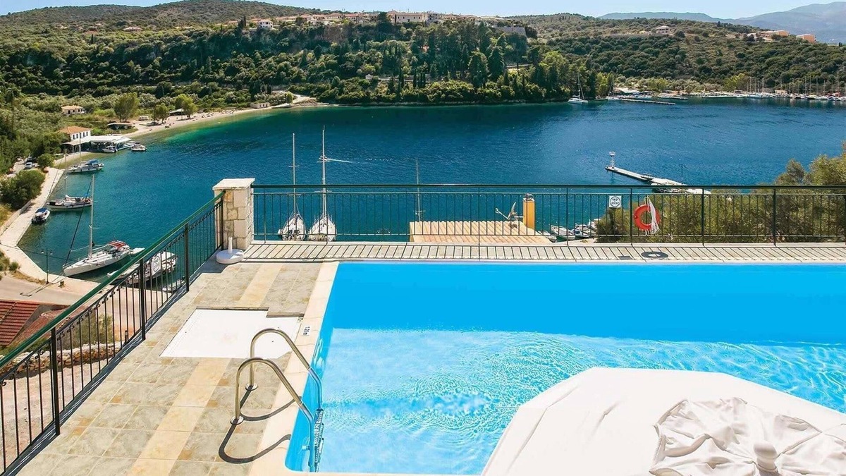 Spartochori Villa | Hillside villa overlooking Bay w/ pool & WIFI