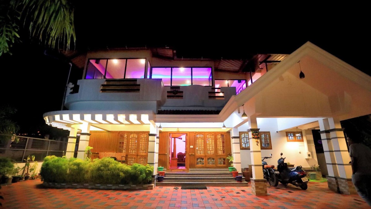 Devikolam Villa | Hillsidecreek Homestay - Luxury 4 Bedroom Villa in Munnar, Kerala