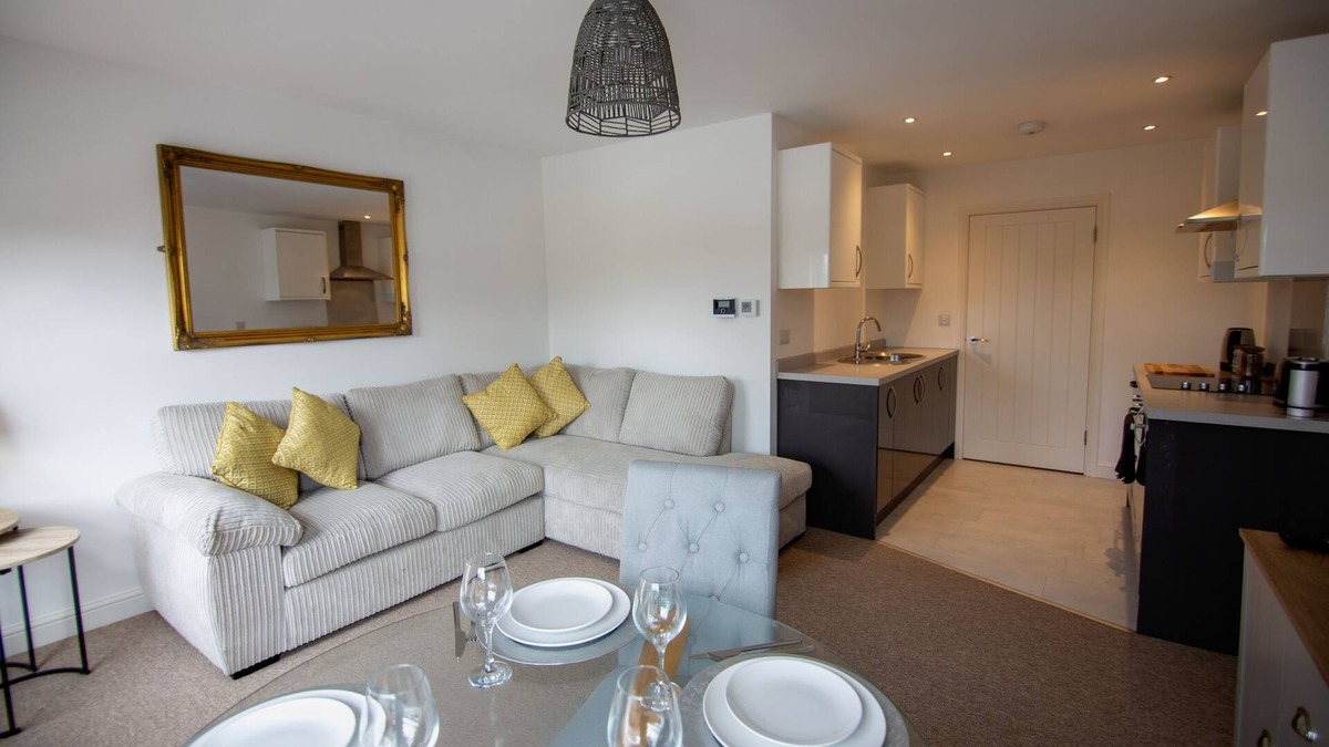 Salisbury Apartment | Hilltop Apartment Salisbury