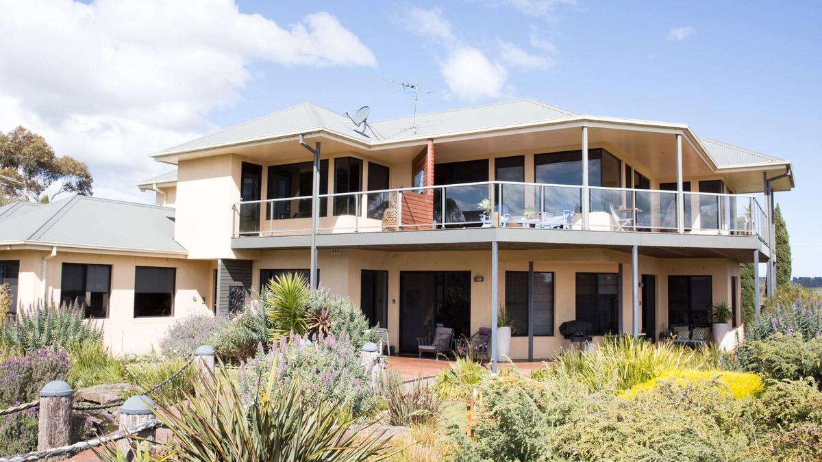 Cowes Apartment | Hilltop Apartments Phillip Island - Adults Only
