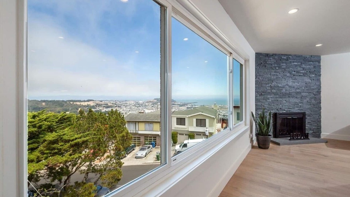Southern Hills House | Hilltop Beauty with Breathtaking San Francisco View