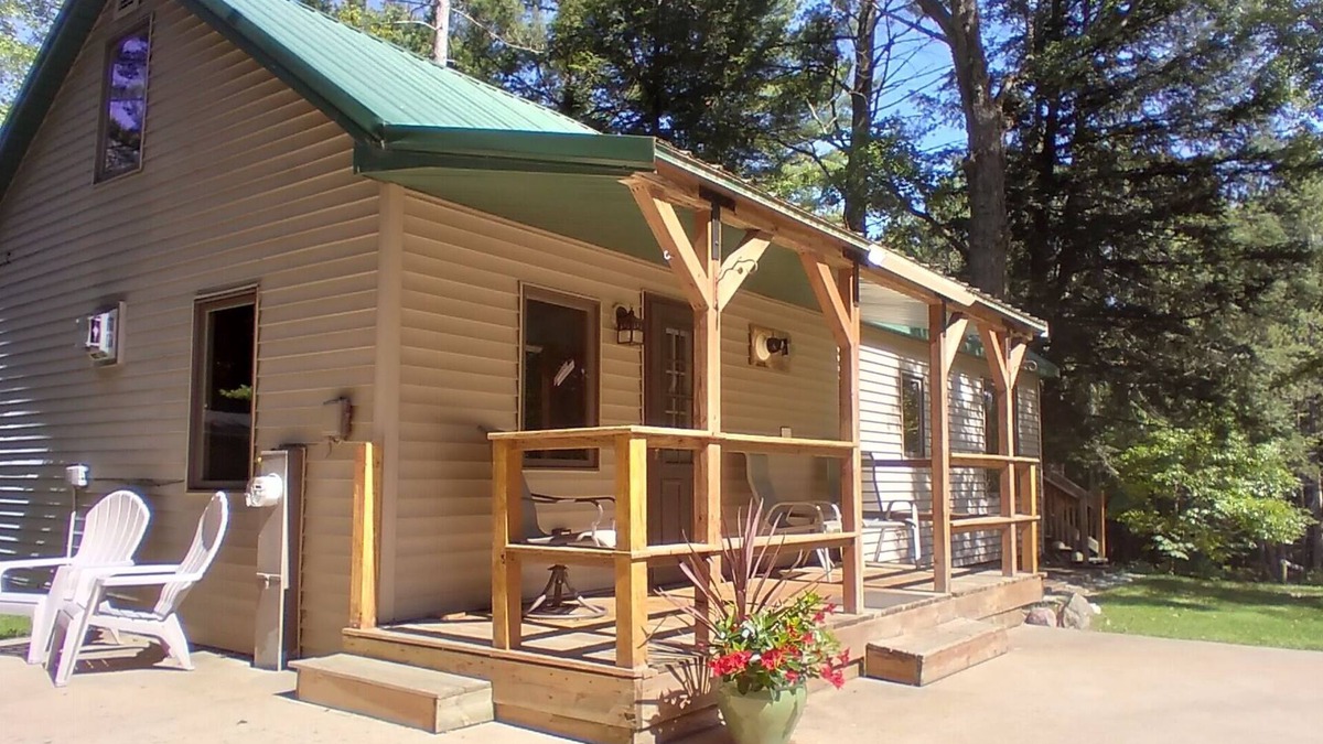 Mountain Cabin | Hilltop cabin in the heart of it all