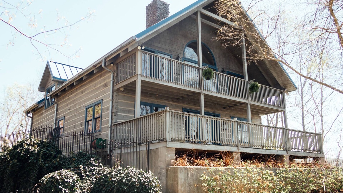 Baxter Cabin | Hilltop Cabin on Center Hill Lake