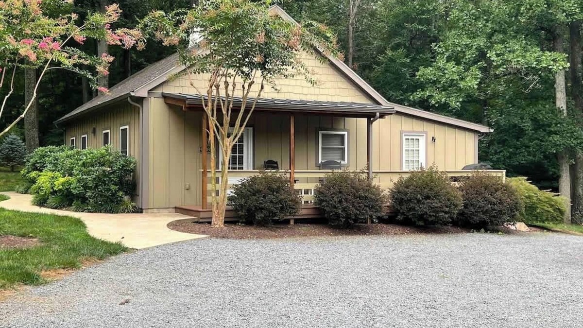 Tuscarora Cottage | Hilltop Cottage @ Shiloh