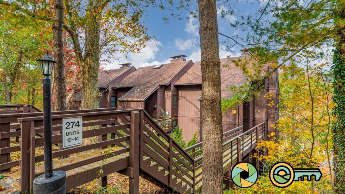 Basye Condo | Hilltop Haven - classy comfy mountain condo!