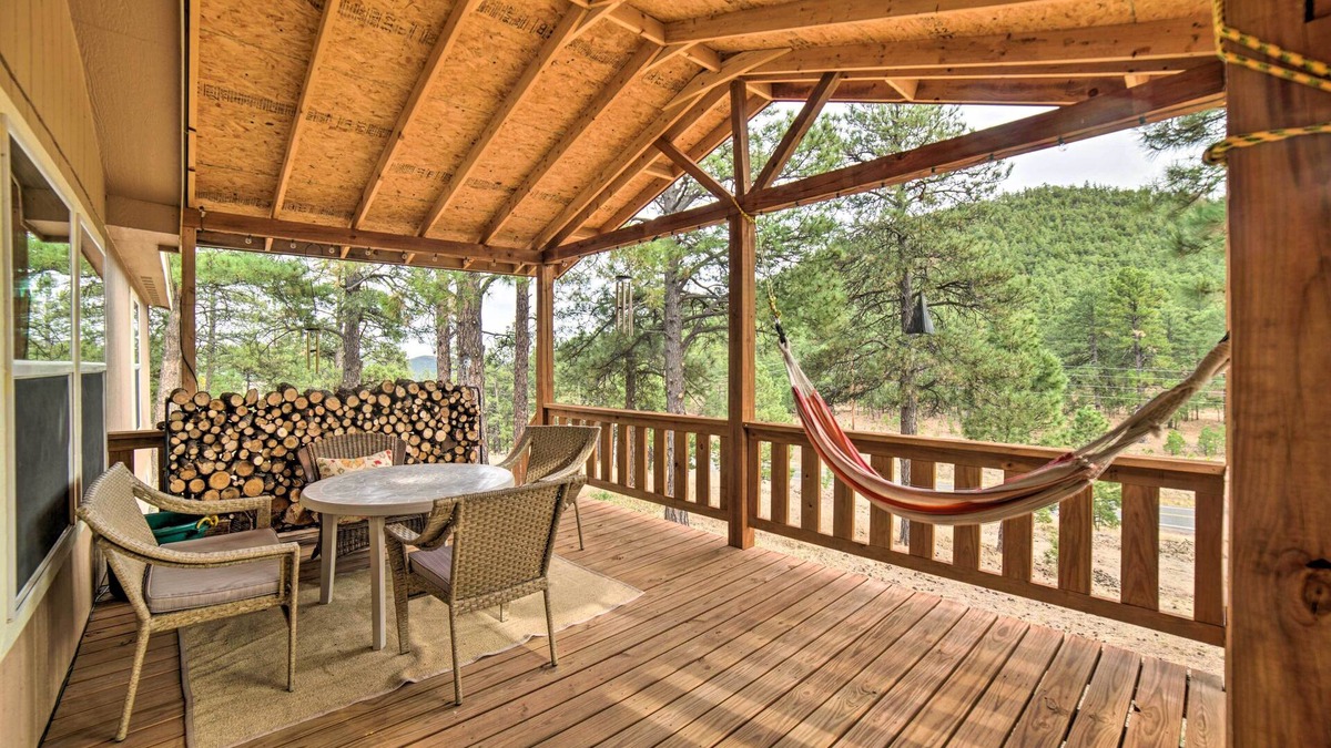 Holman House | 'Hilltop Hideout' w/Peaceful Mountain Views