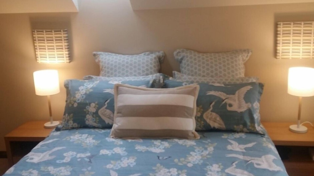 Albert Town Apartment | Hilltop Luxury Apartment with breathtaking views