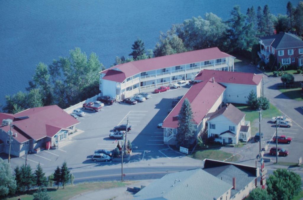Grand Falls Hotel | Hilltop Motel & Restaurant