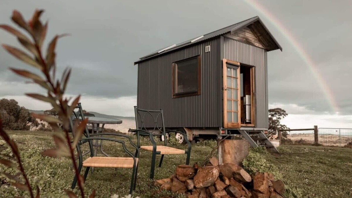 Tallarook House | Hilltop Tiny House by Tiny Away