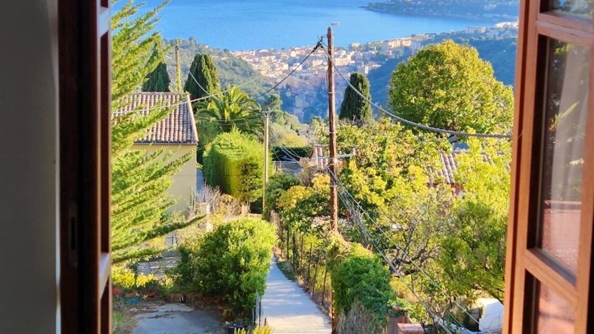 Castellar Apartment | Hilltop Village Apartment with Superb Sea and Mountain Views