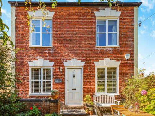 North Nibley House | Hillview Cottage