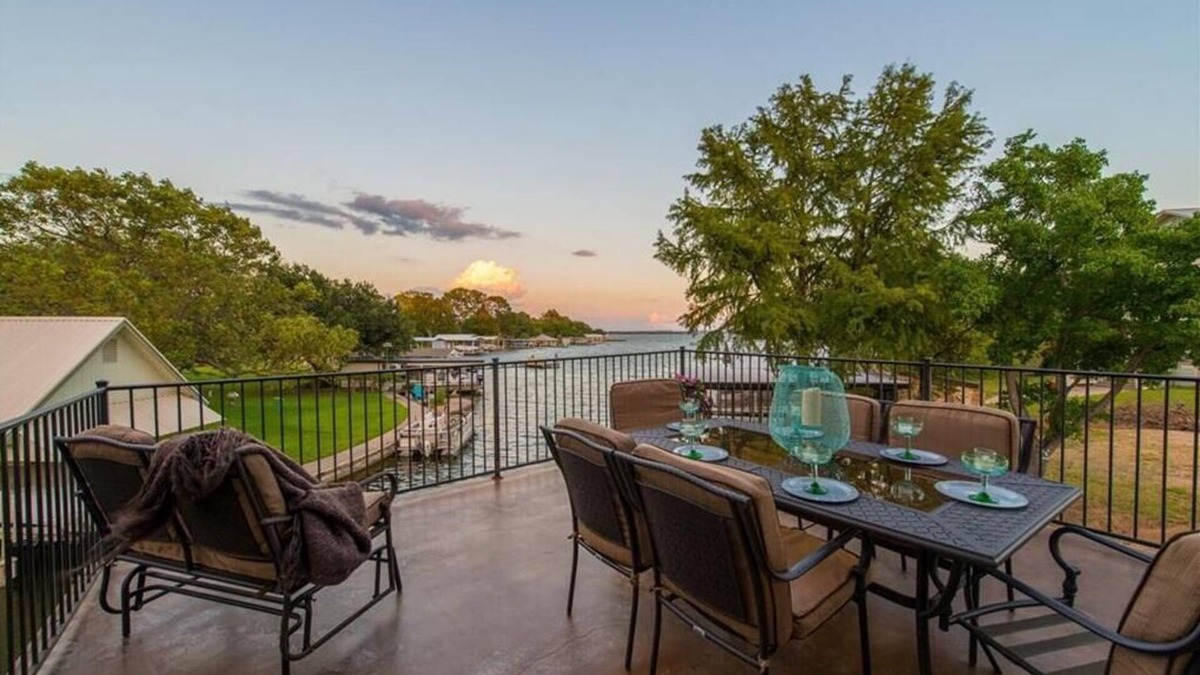 Granite Shoals House | Hillview Estate