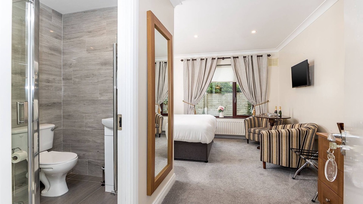 Lusk House | Hillview House