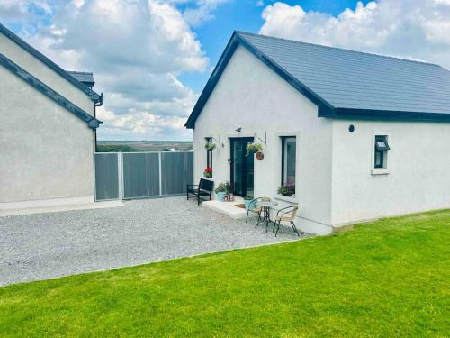 Croghan House | Hillview Lodge