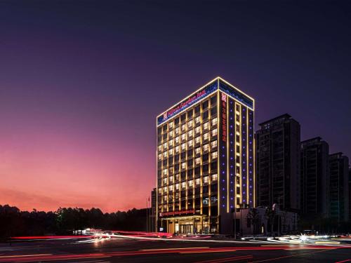 Susong County Hotel | Hilton Garden Inn Anqing Susong