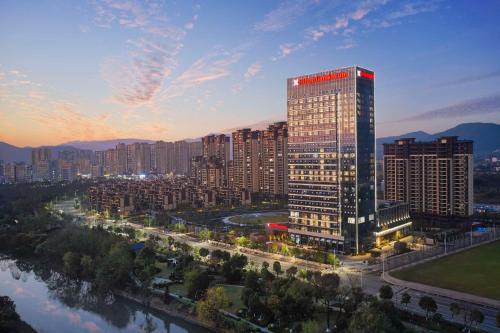 Longnan County Hotel | Hilton Garden Inn Ganzhou Longnan