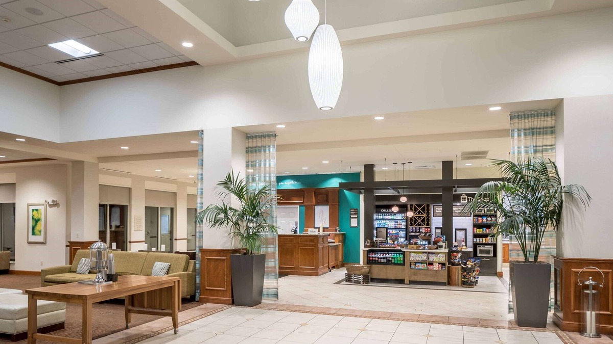 Lake Forest Hotel | Hilton Garden Inn Lake Forest Mettawa