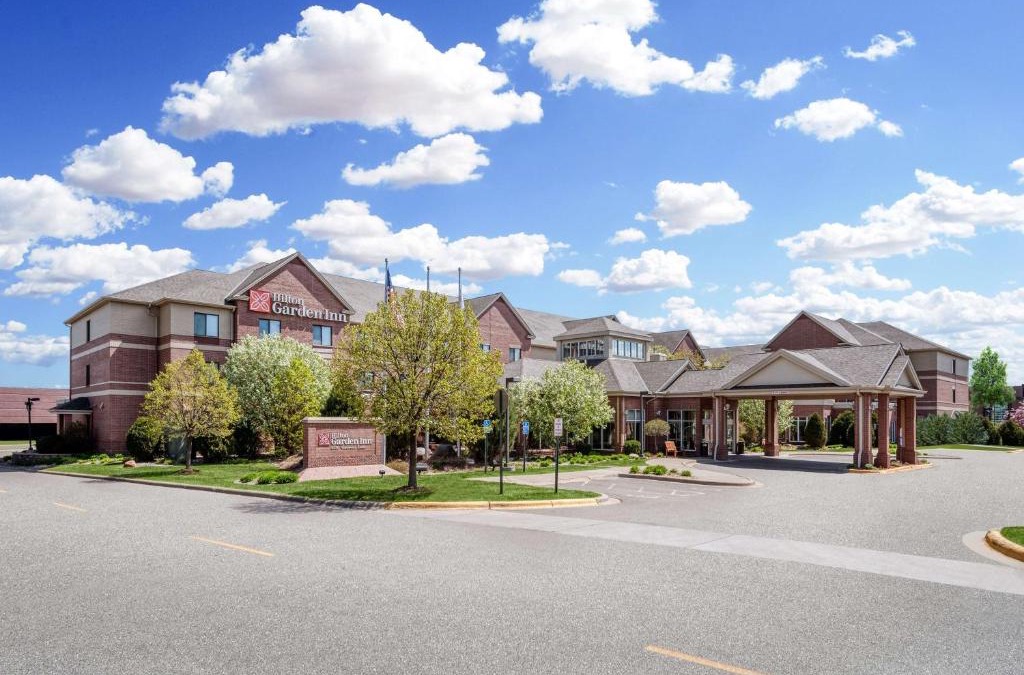 Maple Grove Hotel | Hilton Garden Inn Minneapolis Maple Grove