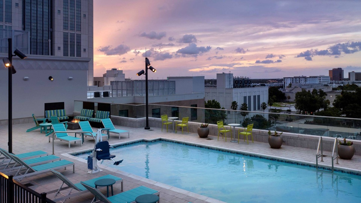 Lake Eola Heights Hotel | Hilton Garden Inn Orlando Downtown
