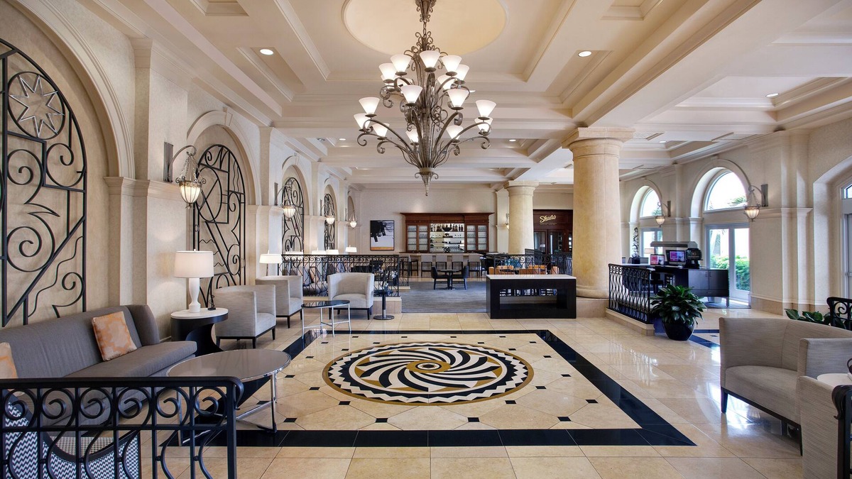 Park Shore Hotel | Hilton Naples